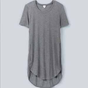 Aritzia Wilfred Grey Side Slit Shirt